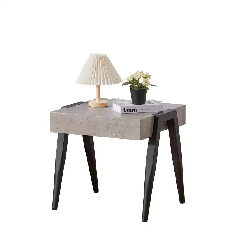 Tavolino laterale in legno effetto marmo Camden, comodino, tavolino da divano con gambe in metallo per soggiorno, nero/grigio