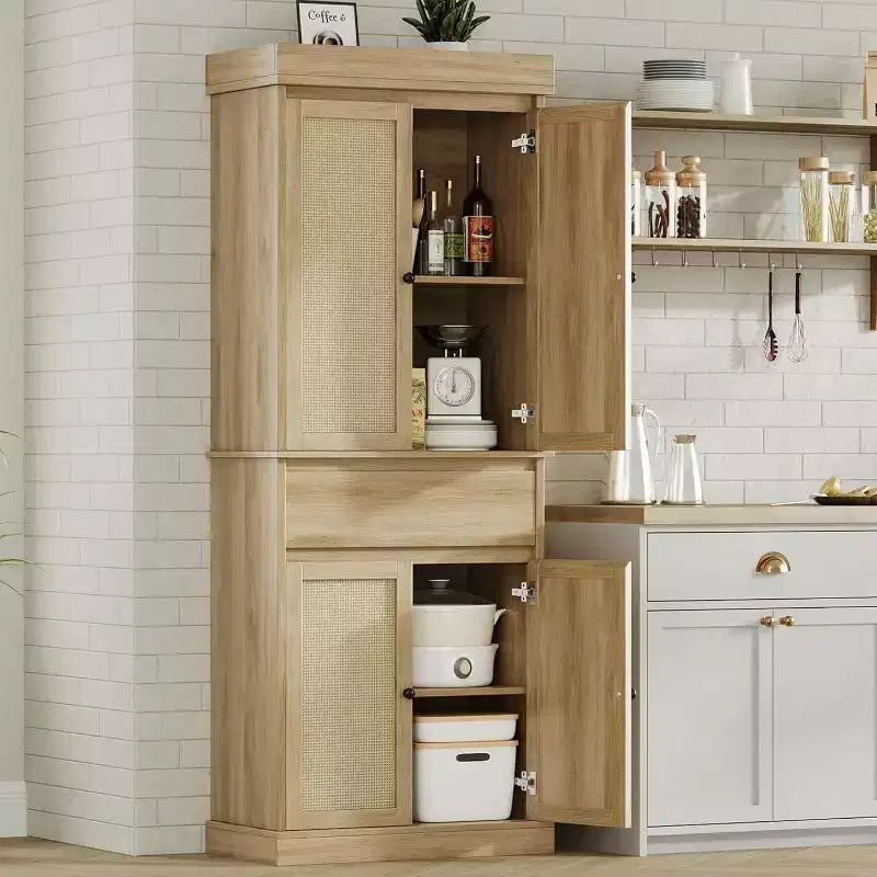 Mobiletto alto moderno da 69" in rattan con ante, ripiani regolabili e cassetto per bagno, sala da pranzo, soggiorno