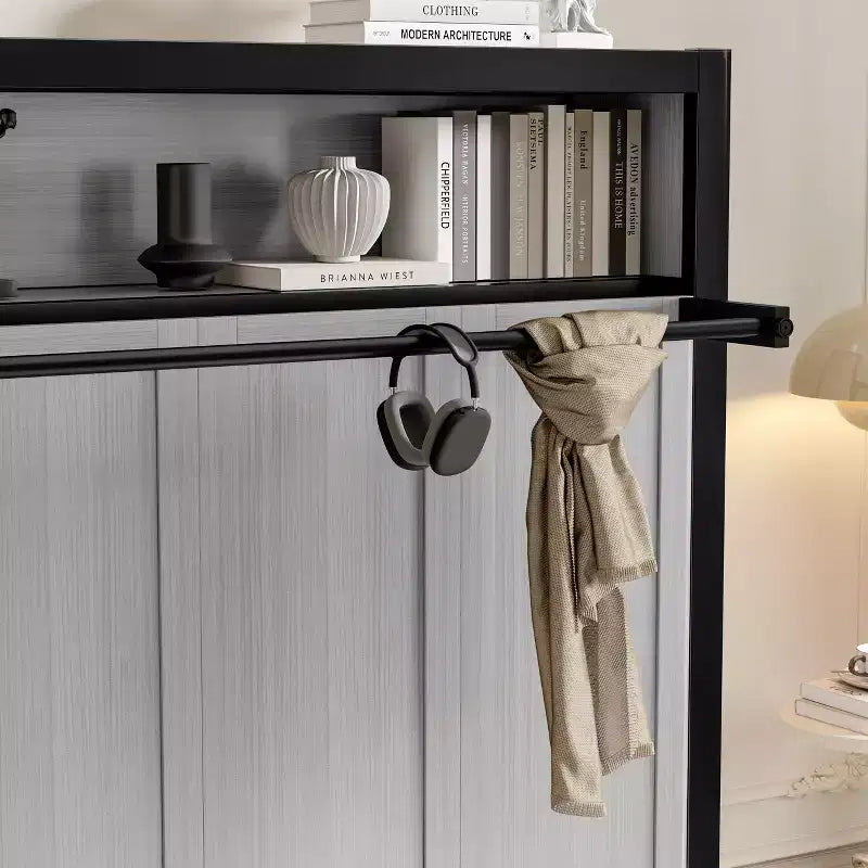 Letto a scomparsa matrimoniale con mensole, letto a muro in metallo dal design pieghevole per piccoli spazi