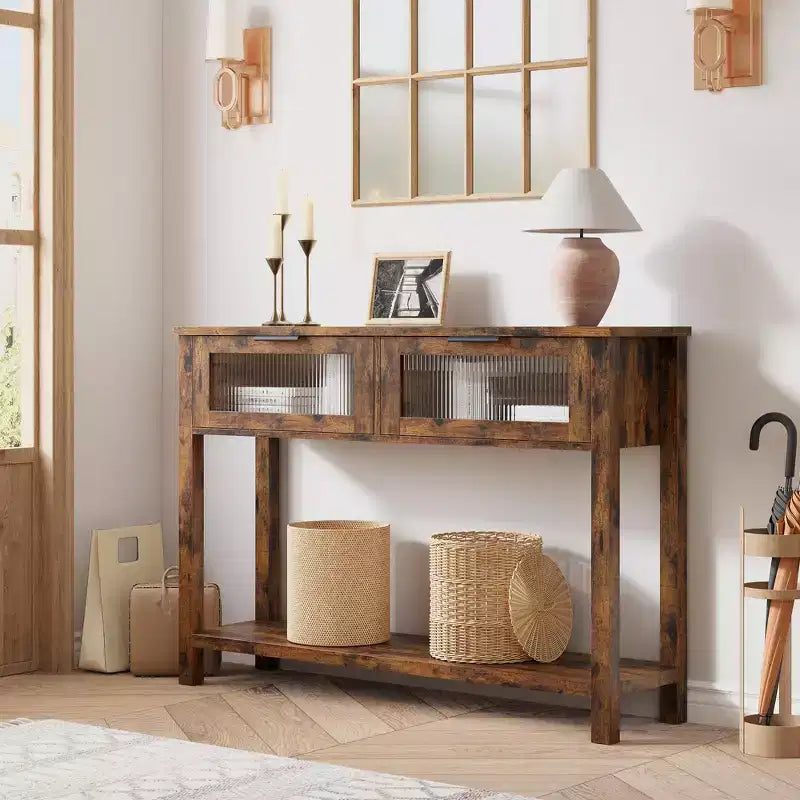 Tavolo consolle rustico a 2 ripiani in legno con doppi cassetti in vetro e ripiano portaoggetti aperto, tavolino stretto da divano per ingresso, corridoio, soggiorno